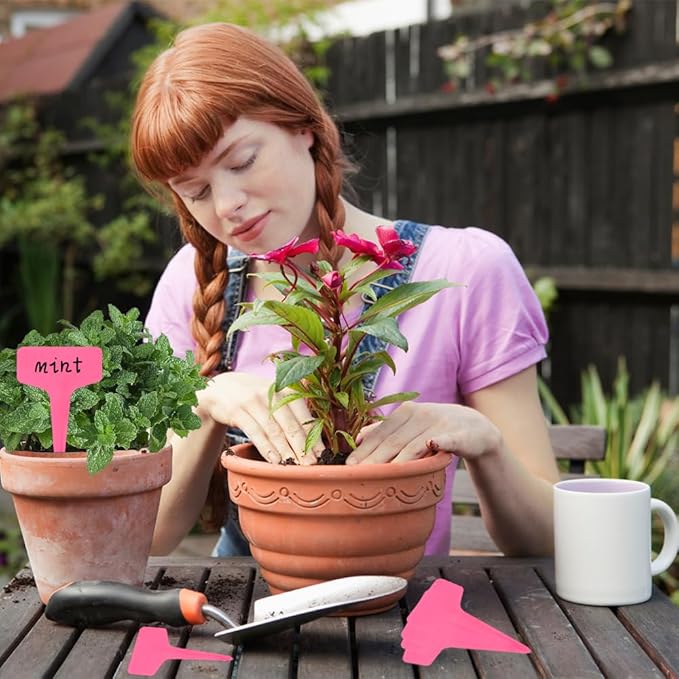 200pcs Plant Labels,Plant Name Tags,Pink Plant Markers,Gardening Supplies,Garden Labels Outdoor Waterproof,Garden Markers,Plastic Plant Labels for Seedlings,Greenhouse Accessories,Plant Nursery