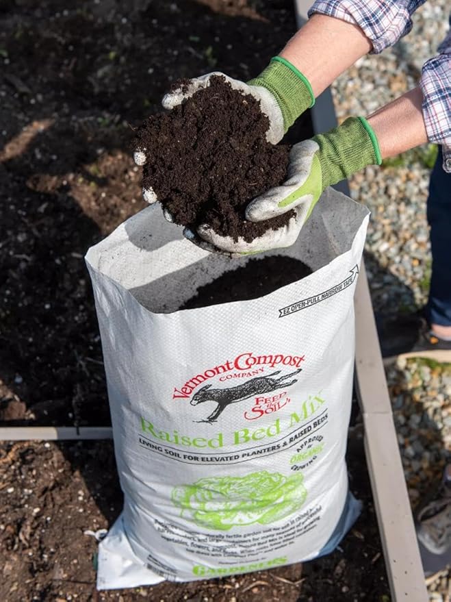 Raised Bed Mix | High-Nutrient Compost-Based Potting Soil for Plants & Vegetables Organic Gardening - 20 Quarts | Gardener's Supply Co Exclusive