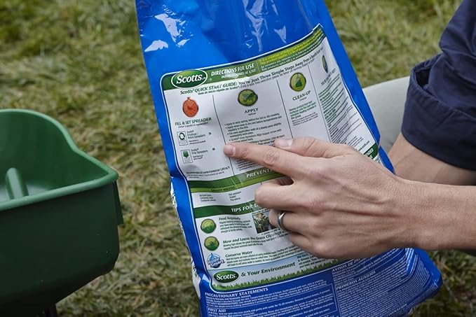 Scotts Turf Builder Halts Crabgrass Preventer with Lawn Food - Pre-Emergent Weed Killer, Lawn Fertilizer, 15,000 sq. ft., 40.05 lbs. (2-Pack)