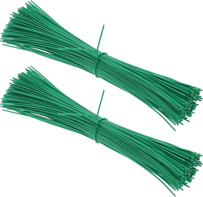 Green Twist Ties, 200 Pcs 6 Inch Twist Ties for Plastic Bags Round Reusable Plant Tie for Indoor Plants for Plants Christmas Holiday Tree Decors Gardening Cable Organization Household and Office Use