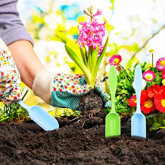 Sosoport Portable Soil Scoop Lightweight Gardening Shovel Mini Planting Spatula for Flowers Garden Beds Easy Carry and Storage 5.90X1.96X1.18In