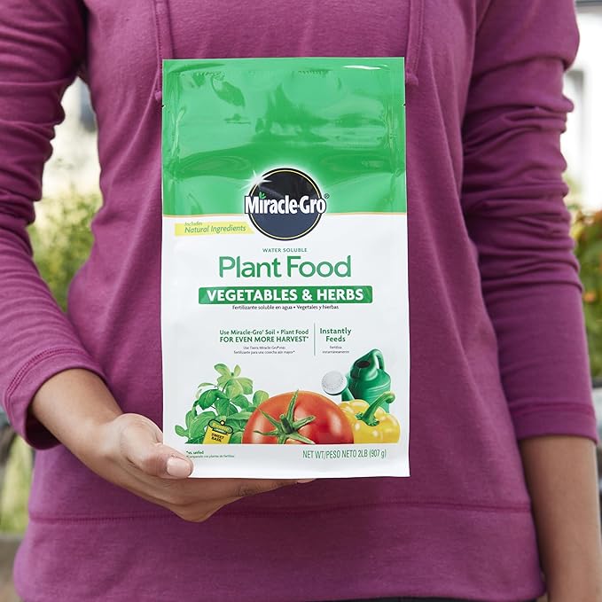 Miracle-Gro Water-Soluble Plant Food for Vegetables & Herbs - Garden Fertilizer for Tomatoes Squash Peppers Cucumbers - Boosts Yield - Abundant Harvest, 2 lbs.