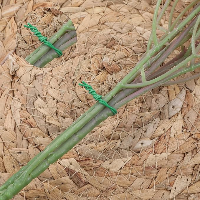 Green Twist Ties, 200 Pcs 6 Inch Twist Ties for Plastic Bags Round Reusable Plant Tie for Indoor Plants for Plants Christmas Holiday Tree Decors Gardening Cable Organization Household and Office Use