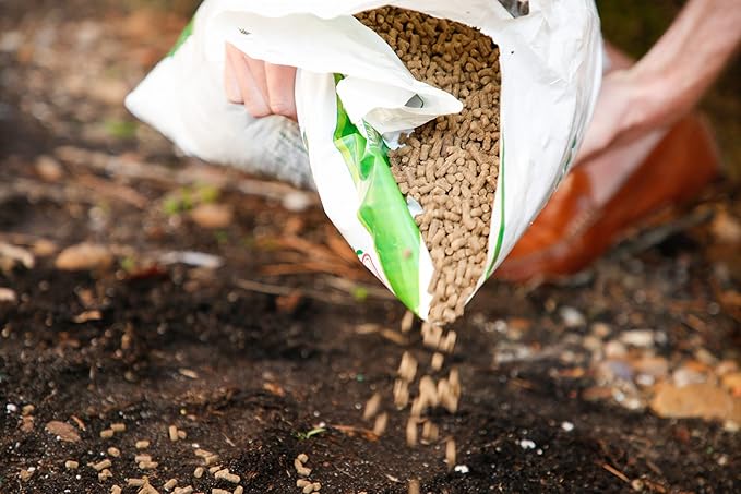 Medina 9-6-1 Growin Green 25 Lb. Bag Organic Fertilizer Covers 5,000 Square Feet