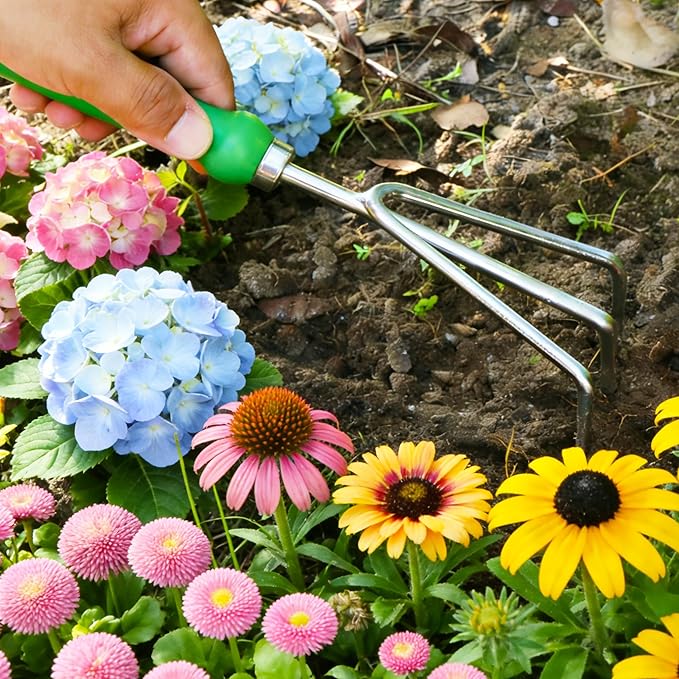 Garden Rake Tiller Tool - Stainless Steel Weeder with Ergonomic Handle , Rust Resistant , 3 Prong Hand Claw for Loosening and Aerating Soil , Ideal for Garden Weeding Smoothing Soil
