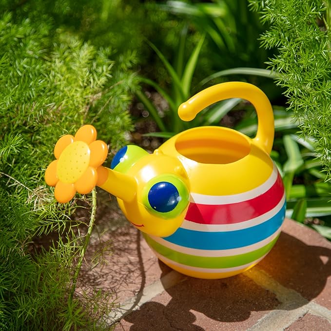 Melissa & Doug Sunny Patch Giddy Buggy Watering Can with Flower-Shaped Spout