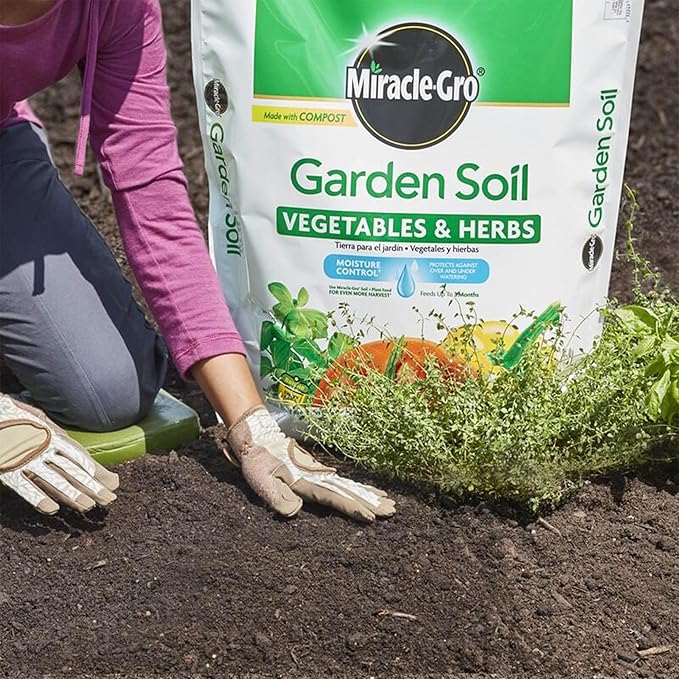Miracle-Gro 2 Pack Garden Soil with Moisture Control to Prevent Over Watering, In-Ground Vegetable and Herb Gardening, Feeds up to 3 Months, 1.5 Cu Ft