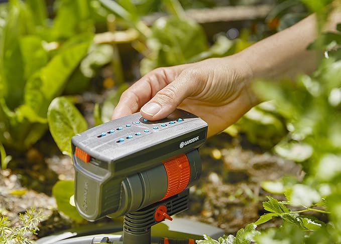 Gardena AquaZoom Compact Rectangular oscillating Sprinkler: Sprinkler for Watering Areas of 9–216 m², Range 3–18 m, Spread 3–12 m, Built-in Filter (18708-20)