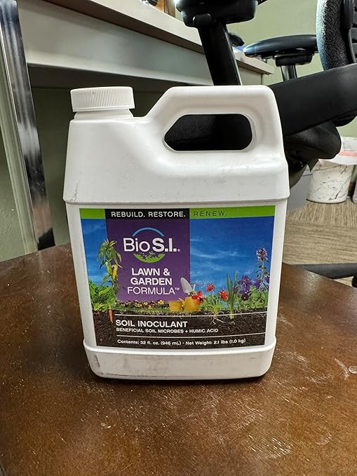 Bio S.I. Lawn & Garden Soil Conditioner – Microbial Soil Amendment for Moisture Retention & Soil Health – Quart Spray Bottle