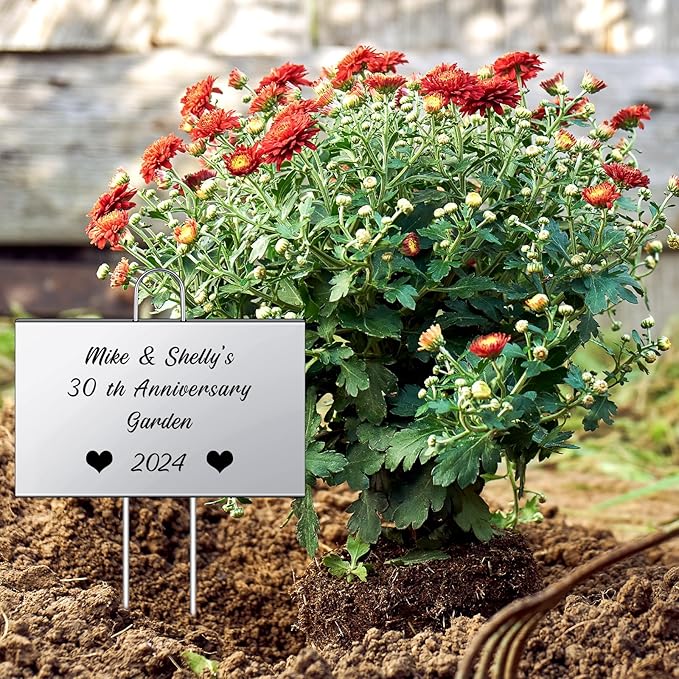 Landhoow 30 Pcs Large Garden Plant Markers Metal Plant Labels Sign Weatherproof Waterproof Garden Sign for Outdoor Seedlings Herbs Vegetable Greenhouse (4'' X 6'' with 11'' Stake,Silver)