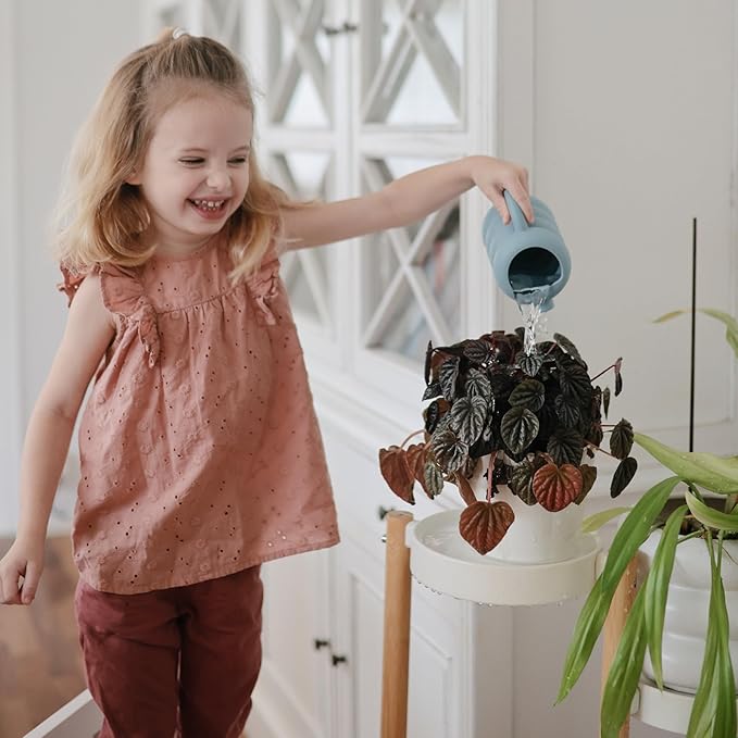 mushie Silicone Watering Can | Bath and Outdoor Play for Toddlers 10 Months+ (French Blue)