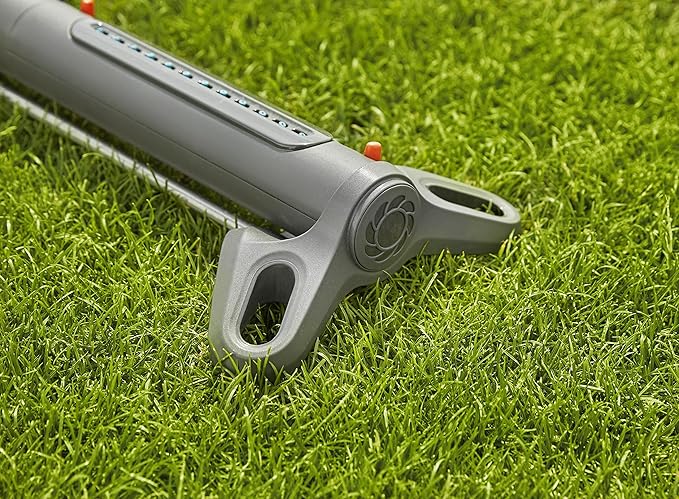 GARDENA 20570 | Up to 3800 sq ft - AquaZoom Adjustable Oscillating Yard Sprinkler, for Watering Large Area Lawn and Garden. Aquazoom Outdoor oscillating Sprinkler has Wide Heavy Duty Base.