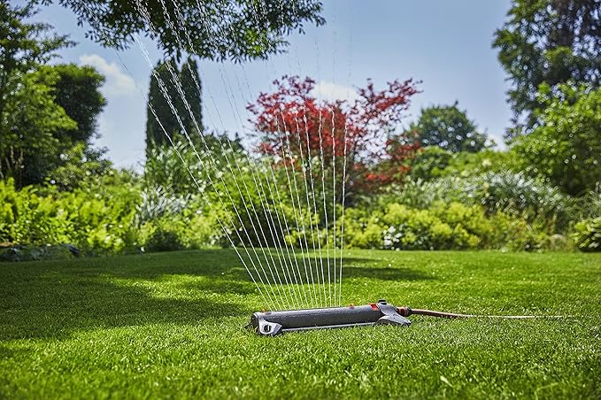 GARDENA 20570 | Up to 3800 sq ft - AquaZoom Adjustable Oscillating Yard Sprinkler, for Watering Large Area Lawn and Garden. Aquazoom Outdoor oscillating Sprinkler has Wide Heavy Duty Base.