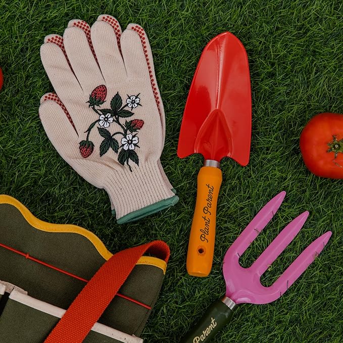 ban.do One Size Fits Most Gardening Gloves, Cute Outdoor Gloves with Silicone Gripper Dots, Strawberries