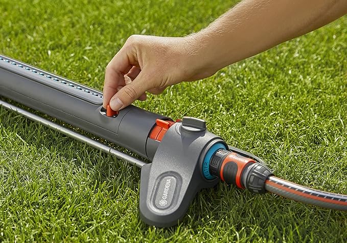 GARDENA 20570 | Up to 3800 sq ft - AquaZoom Adjustable Oscillating Yard Sprinkler, for Watering Large Area Lawn and Garden. Aquazoom Outdoor oscillating Sprinkler has Wide Heavy Duty Base.